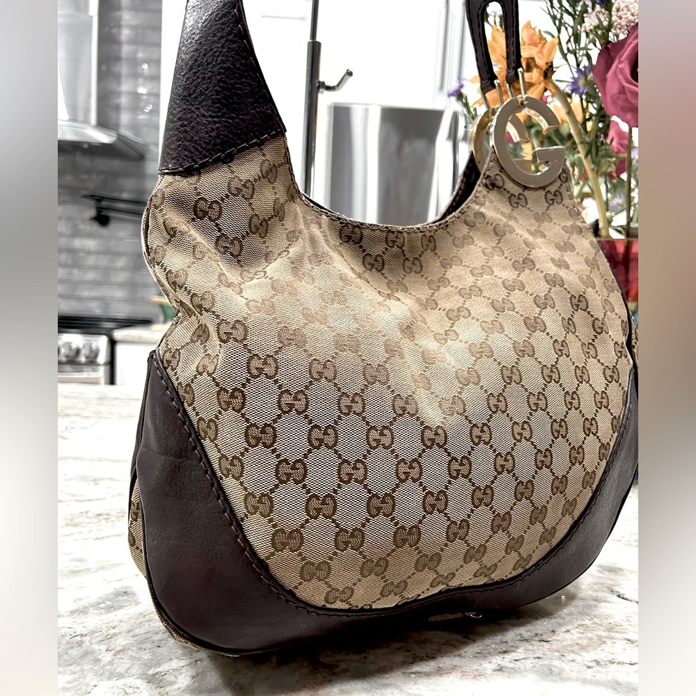 Gucci Authentic Leather /Canvas Interlocking GG w/Gold Logo Hardware